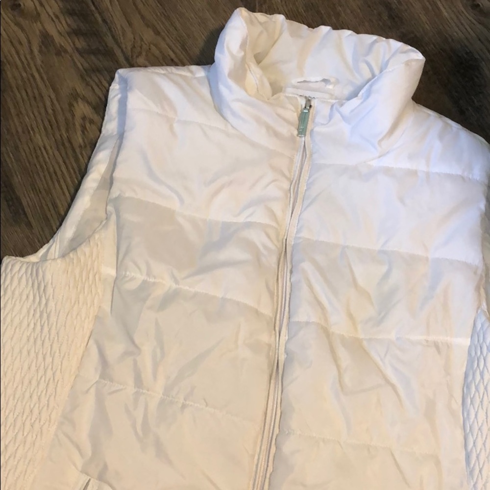 LIZ CLAIBORNE VEST
